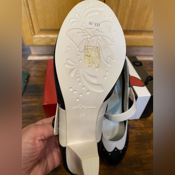 LOLA RAMONA MARY JANE SPATS SPECTATOR RETRO VINTAGE PUMPS HEELS NIB - Picture 9 of 16